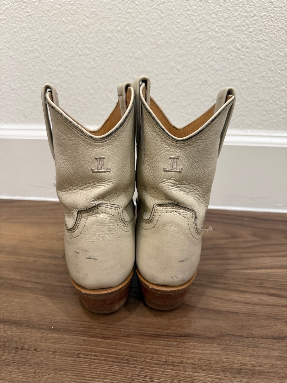 Lucchese Cream Leather Short Cowboy Boots - Picture 3 of 5